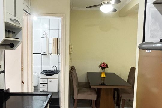 Cozinha de casa de condomínio para alugar com 2 quartos, 70m² em Vila Homero Thon, Santo André