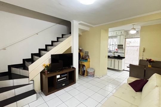 Casa de Condomínio para alugar com 2 quartos, 70m² em Vila Homero Thon, Santo André