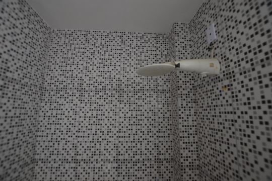 Banheiro de casa de condomínio para alugar com 2 quartos, 62m² em Osvaldo Cruz, Rio de Janeiro