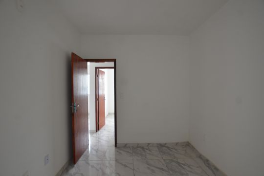 Quarto 1 de casa de condomínio para alugar com 2 quartos, 62m² em Osvaldo Cruz, Rio de Janeiro