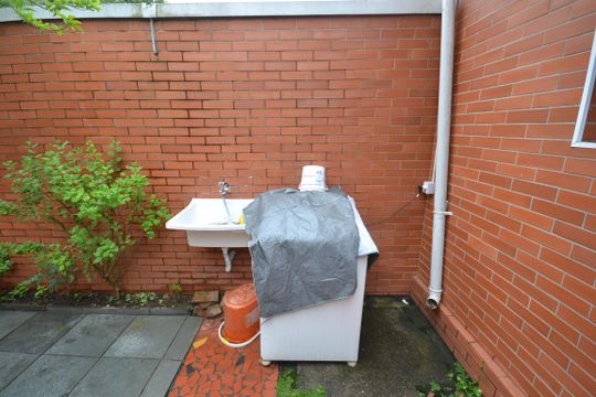 Área de Serviço de casa para alugar com 7 quartos, 261m² em Instituto de Previdencia, São Paulo