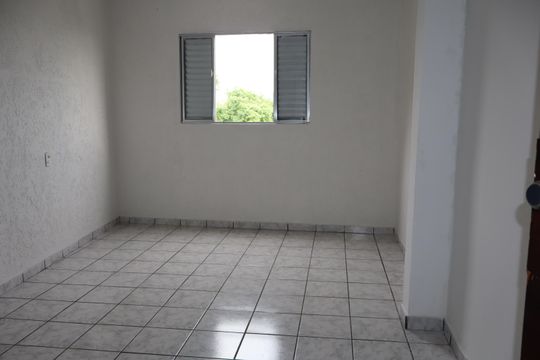 Suíte de casa à venda com 4 quartos, 182m² em Jardim Sao Roberto, São Paulo