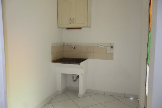 Área de Serviço de casa à venda com 4 quartos, 182m² em Jardim Sao Roberto, São Paulo
