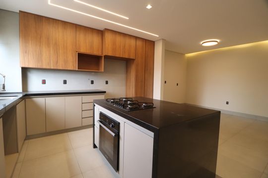 Cozinha de apartamento para alugar com 3 quartos, 90m² em Osvaldo, Uberlândia