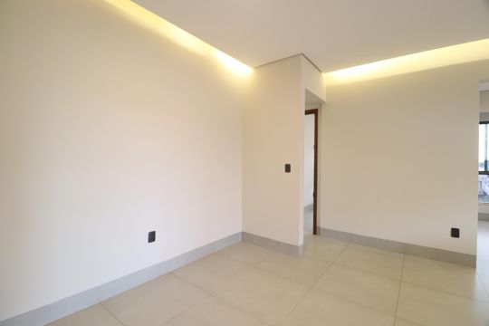 Sala de apartamento para alugar com 3 quartos, 90m² em Osvaldo, Uberlândia