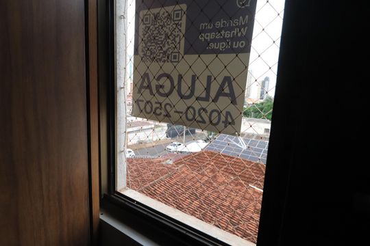 Plaquinha de apartamento para alugar com 3 quartos, 90m² em Osvaldo, Uberlândia