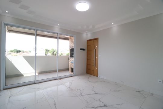 Apartamento para alugar com 3 quartos, 90m² em Segismundo Pereira, Uberlândia