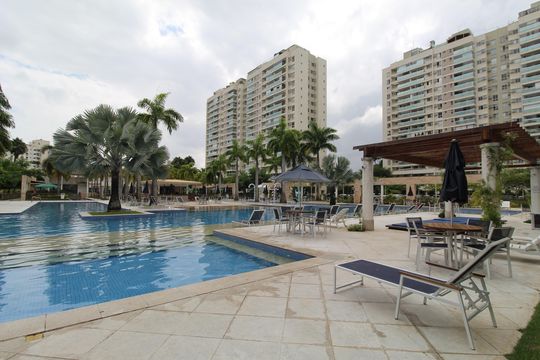 Área comum - Piscina de apartamento à venda com 3 quartos, 75m² em Barra da Tijuca, Rio de Janeiro