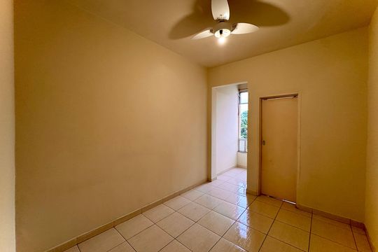 Apartamento para alugar com 2 quartos, 80m² em Centro, Rio de Janeiro