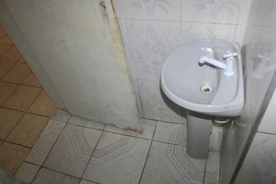 Banheiro de apartamento à venda com 2 quartos, 59m² em Jardim Silvestre, Guarulhos