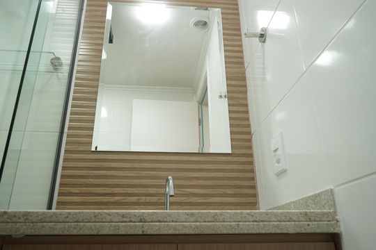 Banheiro de kitnet/studio para alugar com 1 quarto, 33m² em Vila Aricanduva, São Paulo