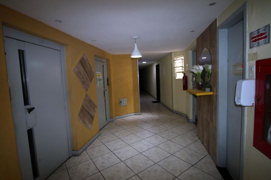 Área comum - Elevadores de apartamento à venda com 2 quartos, 55m² em Colégio, Rio de Janeiro