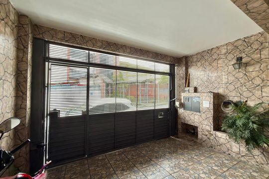 Garagem de casa à venda com 2 quartos, 120m² em Centro, São Bernardo do Campo