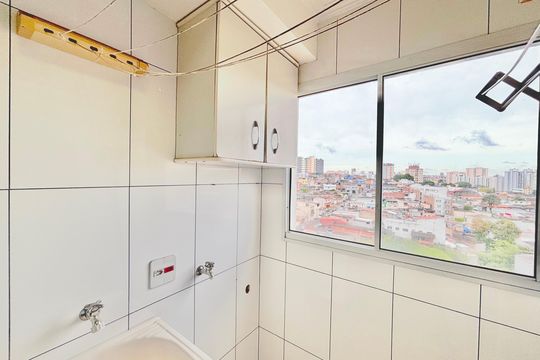 Área de Serviço de apartamento para alugar com 3 quartos, 78m² em Vila Taquari, São Paulo