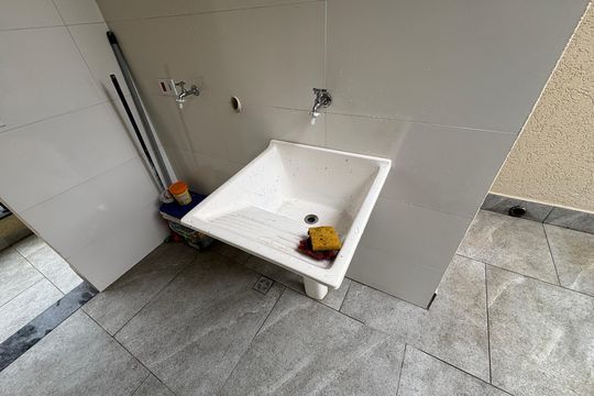 Área de Serviço de casa à venda com 3 quartos, 102m² em Vila Moderna, Ribeirão Pires