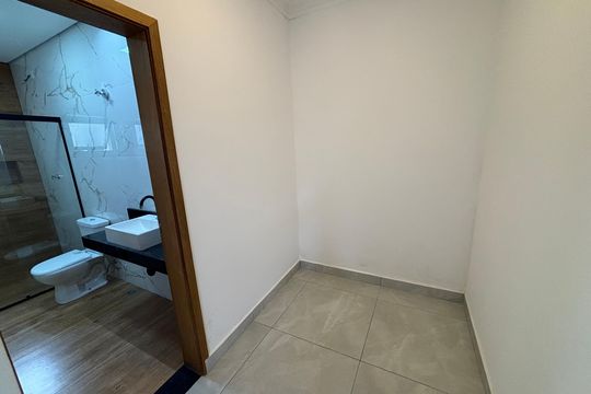 Closet de casa à venda com 3 quartos, 102m² em Vila Moderna, Ribeirão Pires