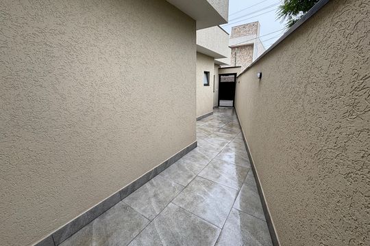 Quintal de casa à venda com 3 quartos, 102m² em Vila Moderna, Ribeirão Pires