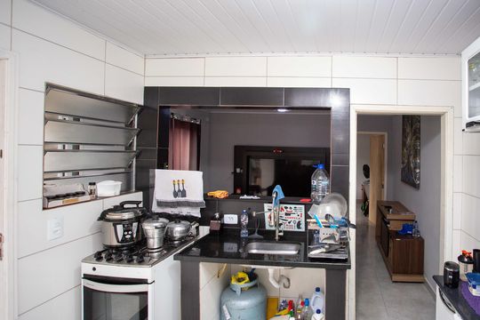 Cozinha de casa para alugar com 1 quarto, 50m² em Taboão, Diadema