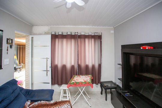 Sala de casa para alugar com 1 quarto, 50m² em Taboão, Diadema