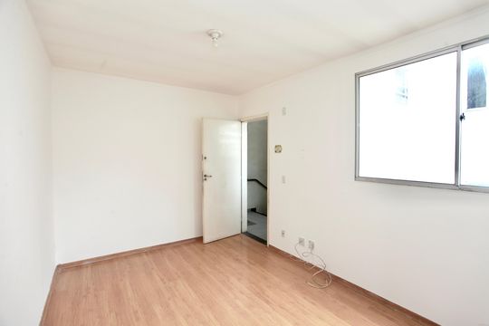 Sala de apartamento para alugar com 2 quartos, 50m² em Bernardo Monteiro, Contagem