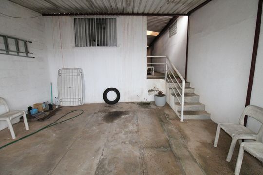 Garagem de casa para alugar com 2 quartos, 54m² em Vila Sao Geraldo, São José dos Campos