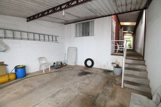 Garagem de casa para alugar com 2 quartos, 54m² em Vila Sao Geraldo, São José dos Campos