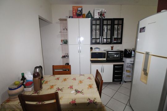 Cozinha de casa para alugar com 2 quartos, 54m² em Vila Sao Geraldo, São José dos Campos