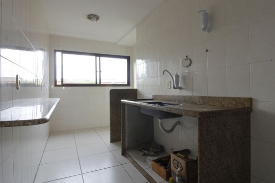 Cozinha de apartamento para alugar com 3 quartos, 100m² em Braga, Cabo Frio
