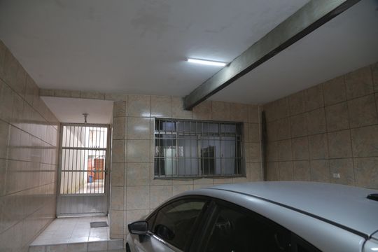 Garagem de casa à venda com 3 quartos, 159m² em Vila Regina, São Paulo