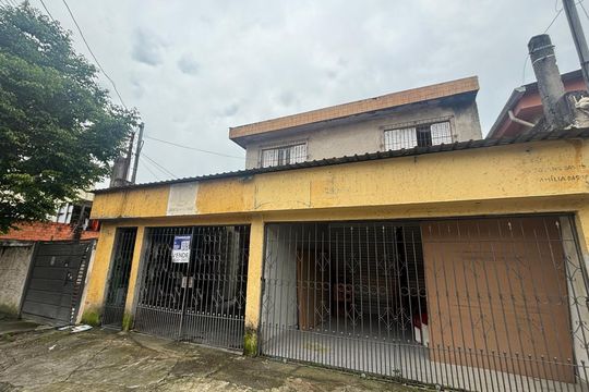 Fachada  de casa à venda com 4 quartos, 300m² em Bairro dos Casa, São Bernardo do Campo