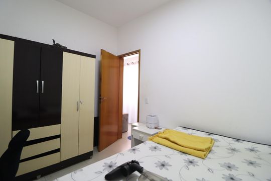 Quarto 1 de apartamento para alugar com 2 quartos, 50m² em Alto Umuarama, Uberlândia
