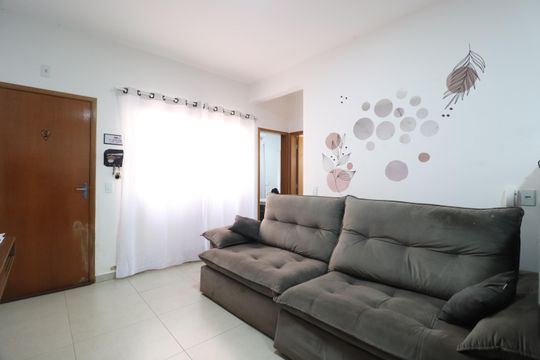 Sala de apartamento para alugar com 2 quartos, 50m² em Alto Umuarama, Uberlândia