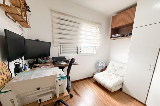 Quarto de apartamento à venda com 3 quartos, 70m² em Vila Mangalot, São Paulo