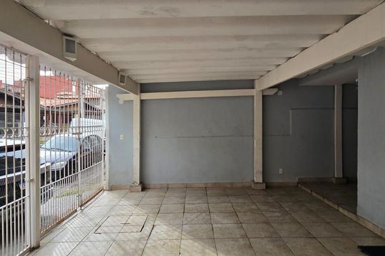 Garagem  de casa à venda com 3 quartos, 151m² em Vila Sao Luis, Guarulhos