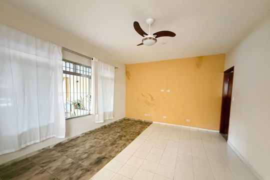 Casa à venda com 4 quartos, 185m² em Chácara São João, São Paulo
