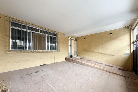 Garagem de casa à venda com 4 quartos, 185m² em Chácara São João, São Paulo
