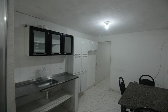 Cozinha e Área de Serviço de casa de condomínio para alugar com 1 quarto, 55m² em Rádio Clube, Santos