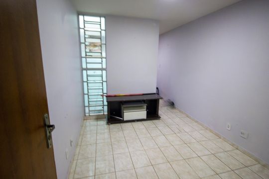Apartamento à venda com 1 quarto, 37m² em Núcleo Bandeirante, Brasília