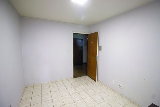 Apartamento à venda com 1 quarto, 37m² em Núcleo Bandeirante, Brasília