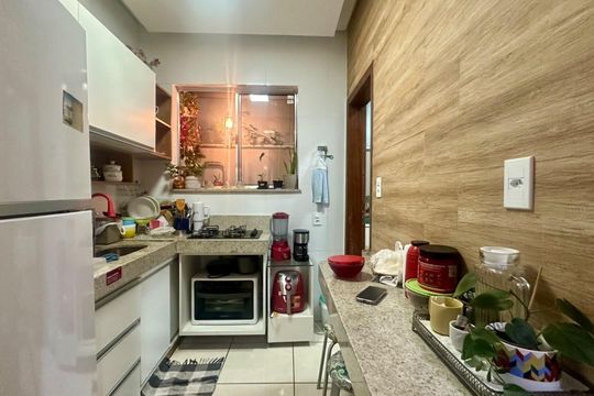 Cozinha de apartamento à venda com 2 quartos, 66m² em Prado, Belo Horizonte