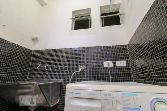 Área de serviço de apartamento para alugar com 1 quarto, 30m² em Vila Gertrudes, São Paulo