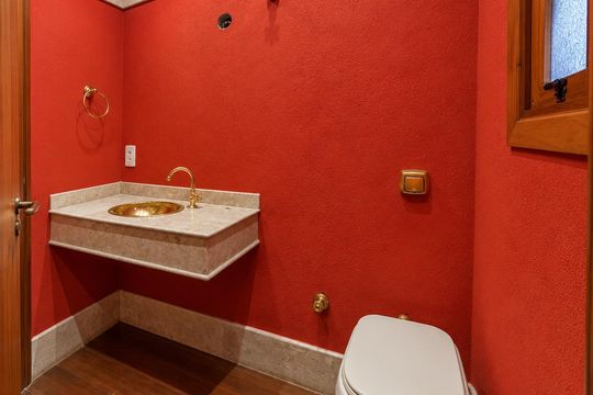 Lavabo de casa para alugar com 4 quartos, 750m² em Espírito Santo, Porto Alegre
