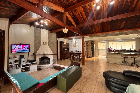 Sala de casa para alugar com 2 quartos, 225m² em Nova Higienópolis, Carapicuíba
