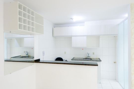 Cozinha de apartamento à venda com 2 quartos, 46m² em Jardim Guilhermino, Guarulhos