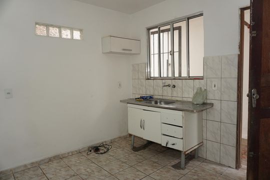 Kitnet/Studio para alugar com 1 quarto, 4m² em Parque Fernanda, Embu das Artes