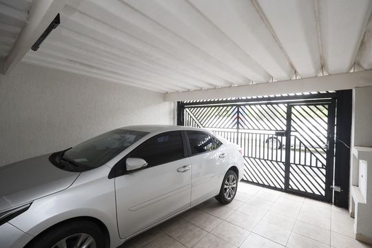Garagem de casa à venda com 2 quartos, 250m² em Jaçanã, São Paulo