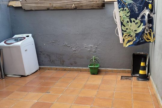 Área de serviço de casa à venda com 2 quartos, 190m² em Parque Sao Domingos, São Paulo