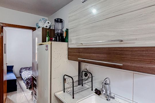 Cozinha de apartamento para alugar com 2 quartos, 42m² em Parque Cruzeiro do Sul, São Paulo