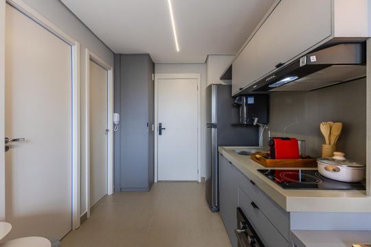 Cozinha de apartamento à venda com 1 quarto, 28m² em Moema, São Paulo