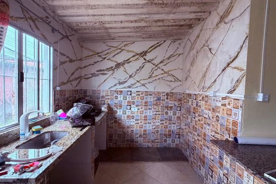 Casa para alugar com 1 quarto, 8m² em Jardim Tonato, Carapicuíba